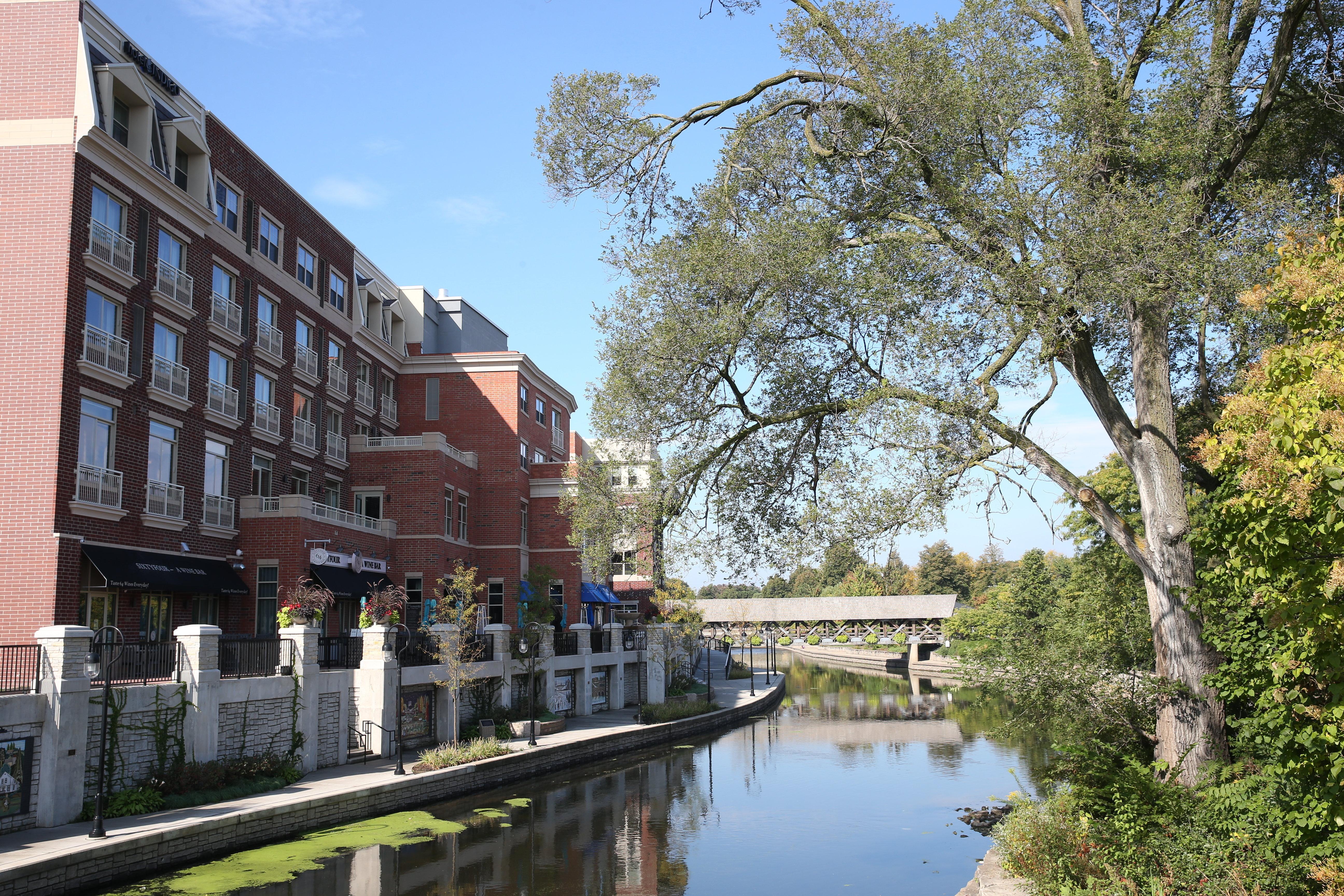 Hotel Indigo Naperville Riverwalk By Ihg Exteriör bild